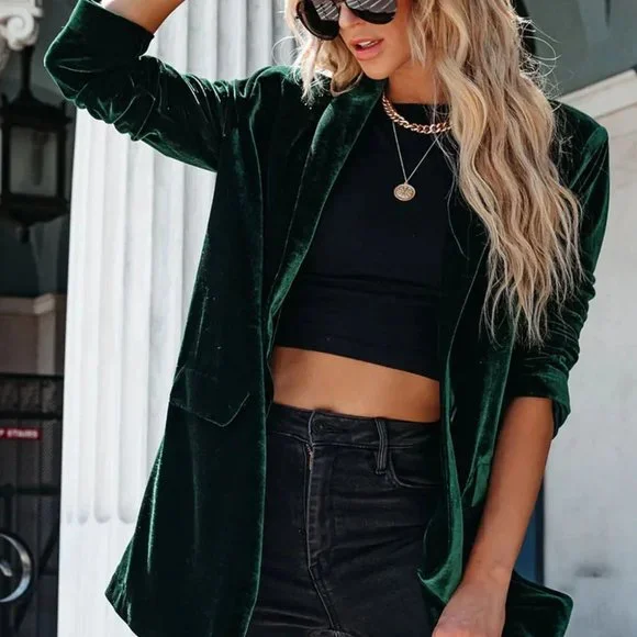 Green Casual Pocketed Velvet Blazer - Picture 2 of 7